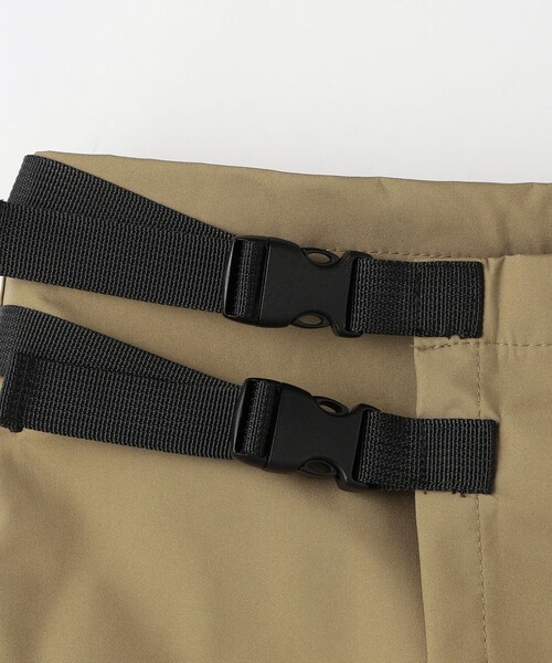 green label relaxing（グリーンレーベルリラクシング）の「【別注】＜KiU＞レインスカート - はっ水 -（レインコート/ポンチョ・レディース・ブラック/ベージュ・FREE）」の9枚目の写真