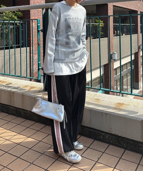 ISOOK（アイスー）の「【ISOOK / アイスー】シアーオーバーラメトップス / 春服 春トップス ラメトップス シアートップス オケージョン シアーロンT ブラウス クルーネック オーバーサイズ ZOZOTOWN限定（Tシャツ/カットソー・レディース・ブラック/ホワイト/グレー/ブラウン・FREE）」の15枚目の写真