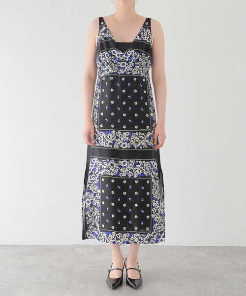 NOMA t.d.(ノーマティーディー)の「【NOMA t.d. / ノーマティーディー】Print Slip Dress:ワンピース(ワンピース・レディース・ブラック・MEDIUM)」の2枚目の写真