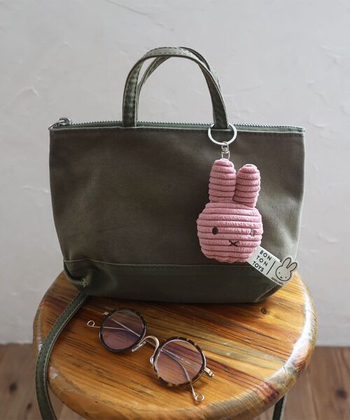 I.D.E.A international(イデアインターナショナル)の「BTT MiffyFlatKeychain(BTT-048BC)Buttercr(その他雑貨・レディース・ホワイト系その他/ピンク系その他/その他・フリ-)」の13枚目の写真