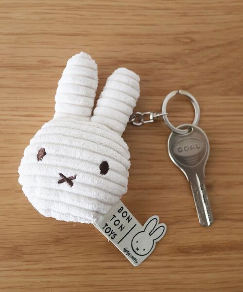 I.D.E.A international(イデアインターナショナル)の「BTT MiffyFlatKeychain(BTT-048BC)Buttercr(その他雑貨・レディース・ホワイト系その他/ピンク系その他/その他・フリ-)」の22枚目の写真