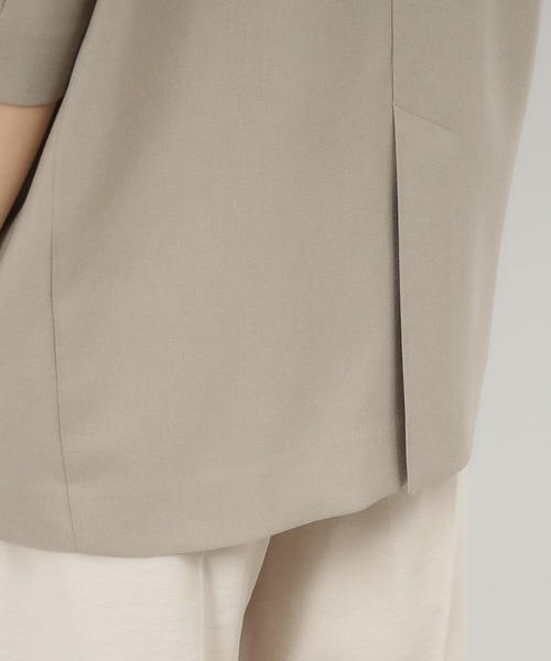 OPAQUE.CLIP（オペークドットクリップ）の「◆ハーフスリーブノーカラージャケット【洗濯機洗い可】（ノーカラージャケット・レディース・ライトベージュ/グレー・40/38/42）」の13枚目の写真