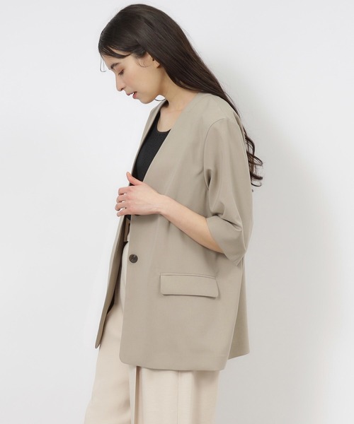 #オペークドットクリップ #ノーカラーフレアスリーブジャケット 通勤・セレモニー対応/セットアップ対応》パール調ボタンフレア