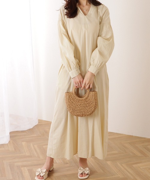 Lace Ladies(レースレディース)の「ソリッドカラー キーネック バルーン袖 マキシ ワンピース(ワンピース・レディース・ブラック/ベージュ/ホワイト・M)」の1枚目の写真