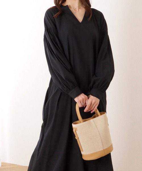 Lace Ladies(レースレディース)の「ソリッドカラー キーネック バルーン袖 マキシ ワンピース(ワンピース・レディース・ブラック/ベージュ/ホワイト・M)」の3枚目の写真