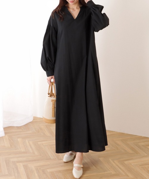 Lace Ladies(レースレディース)の「ソリッドカラー キーネック バルーン袖 マキシ ワンピース(ワンピース・レディース・ブラック/ベージュ/ホワイト・M)」の4枚目の写真