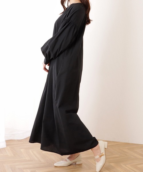 Lace Ladies(レースレディース)の「ソリッドカラー キーネック バルーン袖 マキシ ワンピース(ワンピース・レディース・ブラック/ベージュ/ホワイト・M)」の7枚目の写真