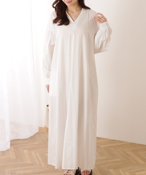 Lace Ladies(レースレディース)の「ソリッドカラー キーネック バルーン袖 マキシ ワンピース(ワンピース・レディース・ブラック/ベージュ/ホワイト・M)」の11枚目の写真