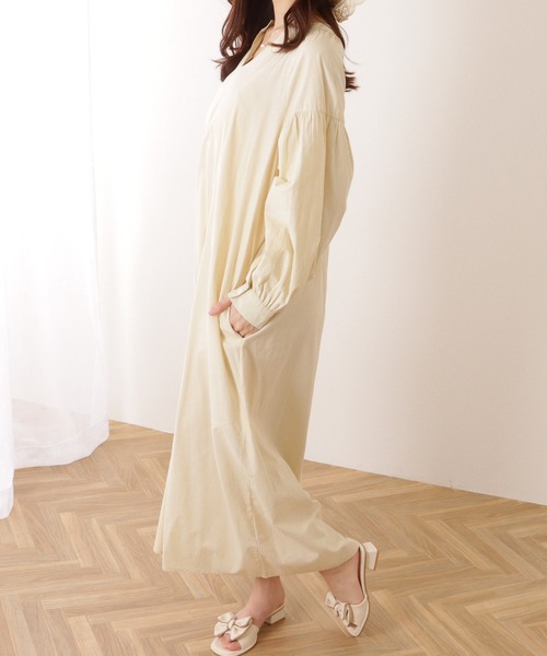 Lace Ladies(レースレディース)の「ソリッドカラー キーネック バルーン袖 マキシ ワンピース(ワンピース・レディース・ブラック/ベージュ/ホワイト・M)」の14枚目の写真