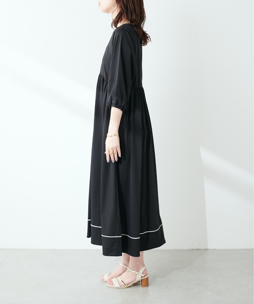 natural couture(ナチュラルクチュール)の「パイピングランタンデザインワンピース(ラッシュガード・レディース・ブラック/モカ/ライトベージュ・FREE)」の21枚目の写真