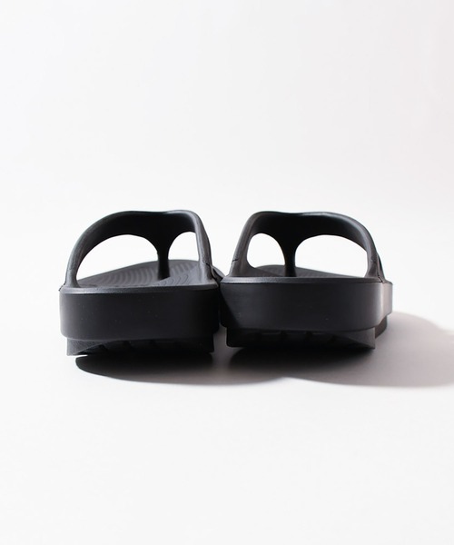 OOFOS（ウーフォス）の「【OOFOS】OOriginal ウーオリジナル（サンダル・レディース・ブラック/ピンク/グレー・23/25/24）」の17枚目の写真