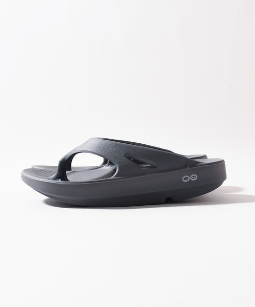 OOFOS（ウーフォス）の「【OOFOS】OOriginal ウーオリジナル（サンダル・レディース・ブラック/ピンク/グレー・23/25/24）」の12枚目の写真