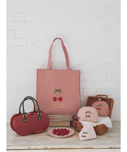 Maison de FLEUR（メゾンドフルール）の「チェリー刺繍スクエアトート