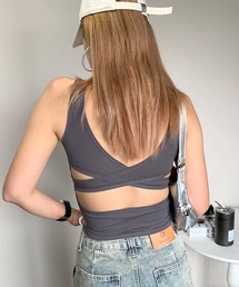 バッククロスタンクトップ