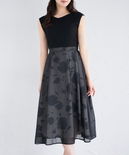 tocco closet(トッコ クローゼット)の「ウエストりぼん付きラメシフォン×フラワープリントドッキングワンピース(ワンピース・レディース・ピンク/ブラック・M)」の20枚目の写真