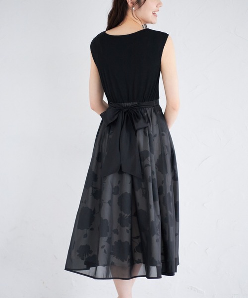 tocco closet(トッコ クローゼット)の「ウエストりぼん付きラメシフォン×フラワープリントドッキングワンピース(ワンピース・レディース・ピンク/ブラック・M)」の21枚目の写真