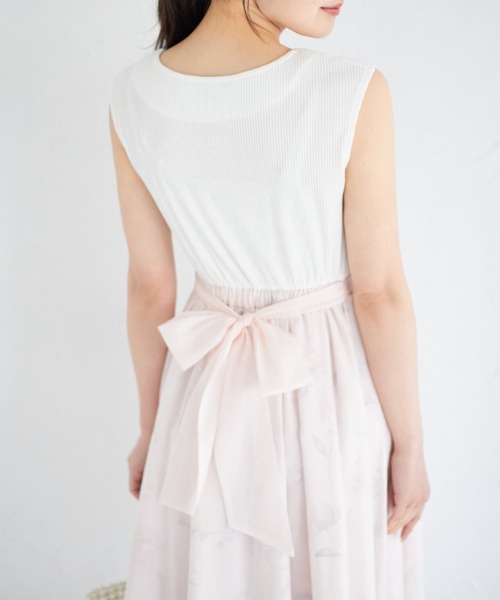 tocco closet(トッコ クローゼット)の「ウエストりぼん付きラメシフォン×フラワープリントドッキングワンピース(ワンピース・レディース・ピンク/ブラック・M)」の18枚目の写真