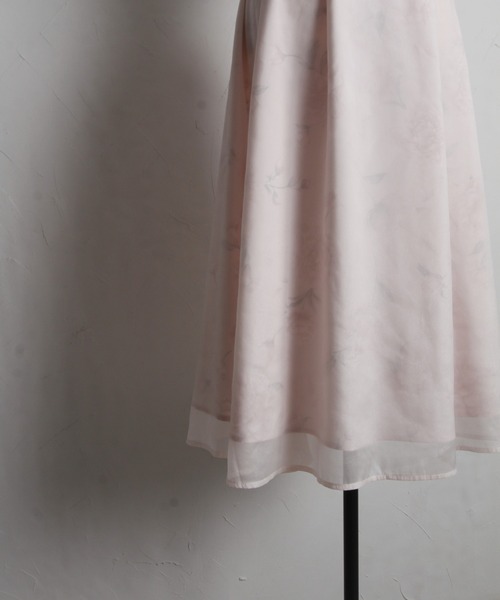 tocco closet(トッコ クローゼット)の「ウエストりぼん付きラメシフォン×フラワープリントドッキングワンピース(ワンピース・レディース・ピンク/ブラック・M)」の5枚目の写真