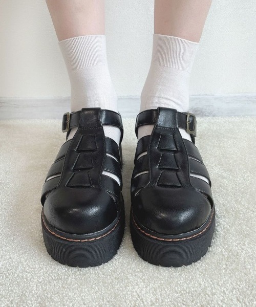 F i.n.t（フィント）の「グルカサンダル/fint（サンダル・レディース・ブラック・M/L）」の2枚目の写真