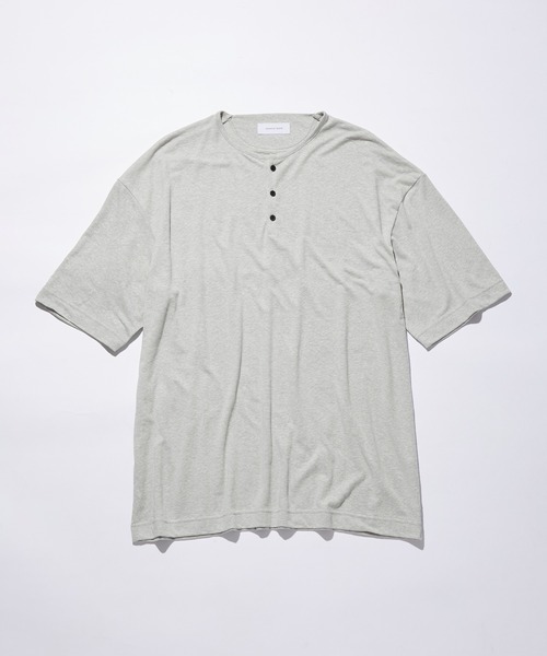 ADAM ET ROPE'（アダムエロペ）の「ミックスリネン スラブ 天竺 ヘンリーネック Tシャツ / ロングシーズン着用可能（Tシャツ/カットソー・メンズ・ブラック/グレー・L/M）」の13枚目の写真