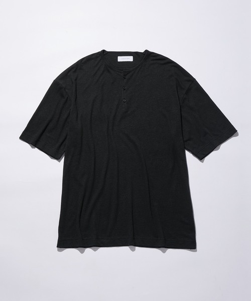 ADAM ET ROPE'（アダムエロペ）の「ミックスリネン スラブ 天竺 ヘンリーネック Tシャツ / ロングシーズン着用可能（Tシャツ/カットソー・メンズ・ブラック/グレー・L/M）」の12枚目の写真