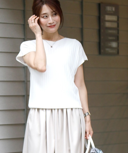 Ehre style（エーレスタイル）の「夏の制服に。ずっと着ていたいサラッと涼ニット（Tシャツ/カットソー・レディース・ホワイト/ブラック/グリーン系その他・FREE）」の7枚目の写真