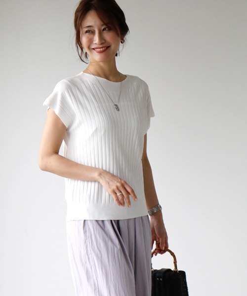Ehre style（エーレスタイル）の「夏の制服に。ずっと着ていたいサラッと涼ニット（Tシャツ/カットソー・レディース・ホワイト/ブラック/グリーン系その他・FREE）」の10枚目の写真