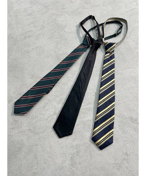 MURUA（ムルーア）の「ワンタッチネクタイ（ネクタイ・レディース・ブラック/ネイビー/グリーン・FREE）」の4枚目の写真