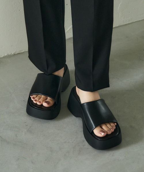 SETUP7（セットアップセブン）の「【SETUP7】厚底バルキーソール スクエアサンダル SCCH574（サンダル・レディース・ホワイト/ブラック/シルバー・23cm/23.5cm/24cm）」の4枚目の写真