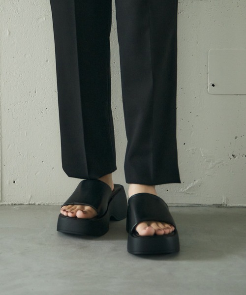 SETUP7（セットアップセブン）の「【SETUP7】厚底バルキーソール スクエアサンダル SCCH574（サンダル・レディース・ホワイト/ブラック/シルバー・23cm/23.5cm/24cm）」の6枚目の写真