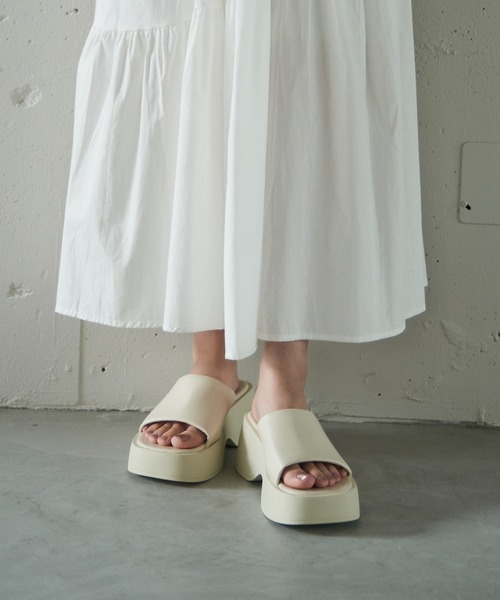 SETUP7（セットアップセブン）の「【SETUP7】厚底バルキーソール スクエアサンダル SCCH574（サンダル・レディース・ホワイト/ブラック/シルバー・23cm/23.5cm/24cm）」の12枚目の写真