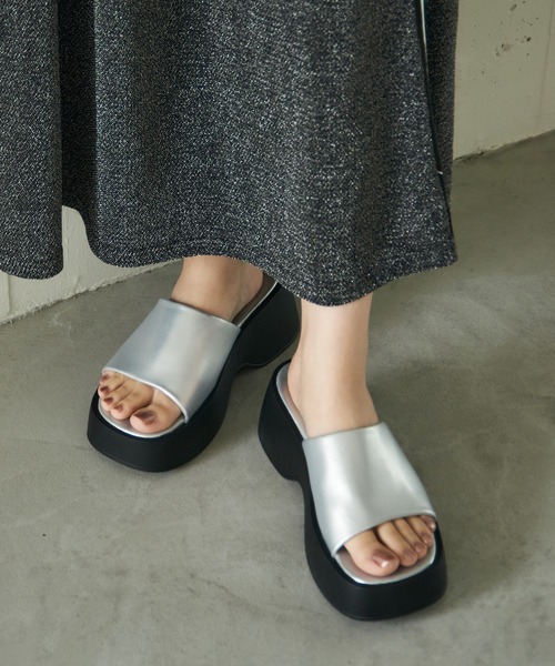 SETUP7（セットアップセブン）の「【SETUP7】厚底バルキーソール スクエアサンダル SCCH574（サンダル・レディース・ホワイト/ブラック/シルバー・23cm/23.5cm/24cm）」の19枚目の写真