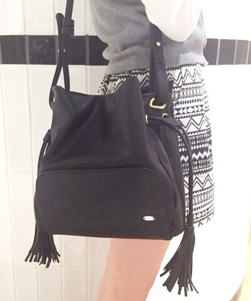 Chico（チコ）の「【who's who Chico】サイドタッセルショルダーバック（ショルダーバッグ・レディース・ベージュ/カーキ/ブラック・FREE）」の7枚目の写真