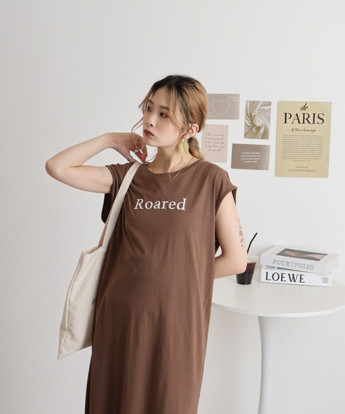 atONE(アットワン)の「フロント刺繍クルーネックカットワンピース(ワンピース・レディース・ブラック/カーキ/モカ・M)」の2枚目の写真