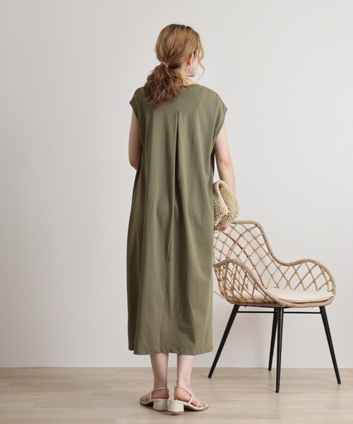 atONE(アットワン)の「フロント刺繍クルーネックカットワンピース(ワンピース・レディース・ブラック/カーキ/モカ・M)」の16枚目の写真