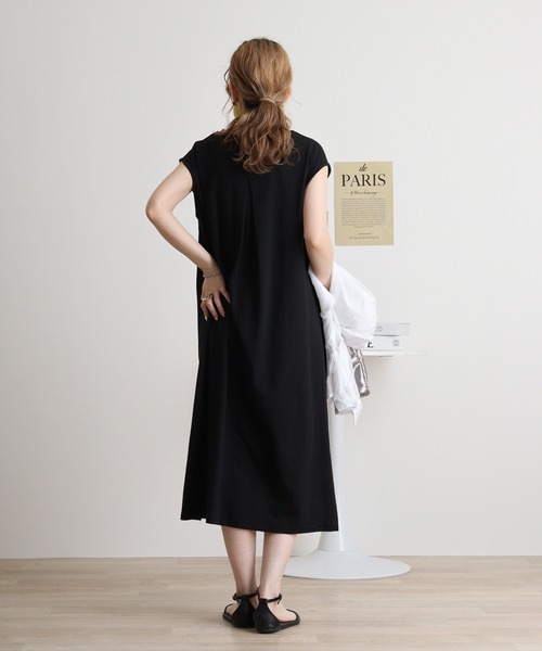 atONE(アットワン)の「フロント刺繍クルーネックカットワンピース(ワンピース・レディース・ブラック/カーキ/モカ・M)」の8枚目の写真