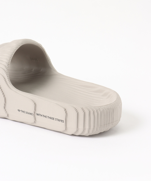 adidas（アディダス）の「adidas ADILETTE 22 MDF05（サンダル・メンズ・チャコールグレー/ブラック系その他/ホワイト・26.5cm/27.5cm/28.5cm）」の22枚目の写真