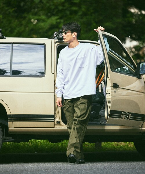 FREAK'S STORE（フリークスストア）の「限定展開 9オンス Heavyweight ビッグシルエット クルーネック ロングスリーブTシャツ/ヘビーウェイト/ロンTEE（Tシャツ/カットソー・メンズ・ホワイト/アッシュグレー/スミクロ/ホワイト系その他/ネイビー/ブラック・SMALL/MEDIUM/LARGE）」の10枚目の写真