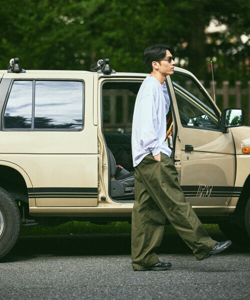 FREAK'S STORE（フリークスストア）の「限定展開 9オンス Heavyweight ビッグシルエット クルーネック ロングスリーブTシャツ/ヘビーウェイト/ロンTEE（Tシャツ/カットソー・メンズ・ホワイト/アッシュグレー/スミクロ/ホワイト系その他/ネイビー/ブラック・SMALL/MEDIUM/LARGE）」の8枚目の写真