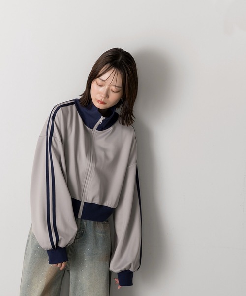 ad thie(アドティエ)の「ショート丈 トラックジャケット(ジャージ・レディース・アイボリー/ボルドー/ブラック/グレー/ネイビー・FREE)」の16枚目の写真