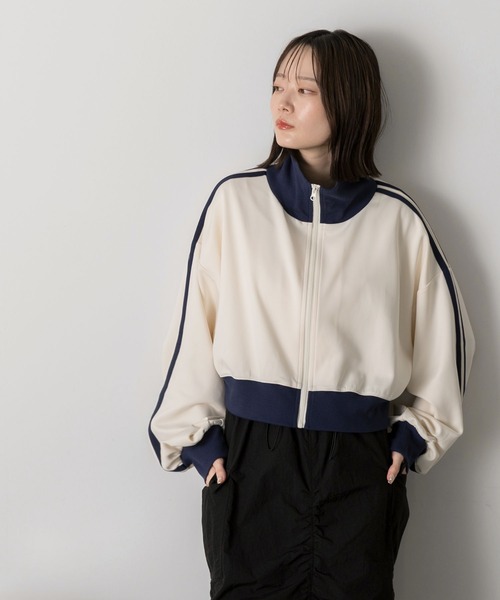 ad thie(アドティエ)の「ショート丈 トラックジャケット(ジャージ・レディース・アイボリー/ボルドー/ブラック/グレー/ネイビー・FREE)」の10枚目の写真