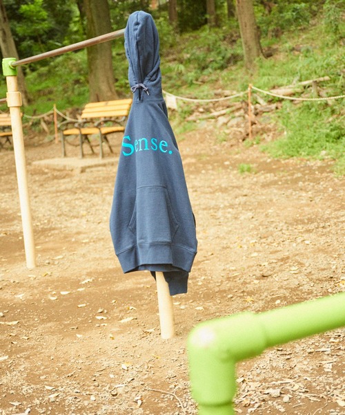 Firsthand(ファーストハンド)の「MA Firsthand/マ ファーストハンド Sense. HOODIE / ロゴスウェット / プリントスウェット / プルオーバーフーディ(パーカー・メンズ・グレー/ブラック/ネイビー・LARGE/MEDIUM)」の4枚目の写真