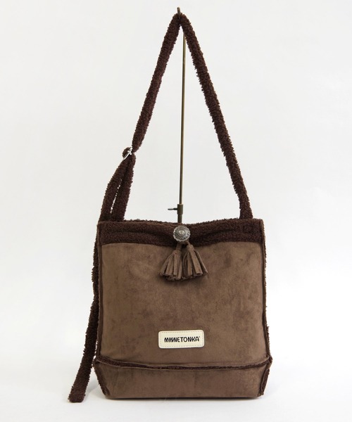 Minnetonka（ミネトンカ）の「【MINNETONKA】ミネトンカ SUEDE×BOA SHOULDER BAG スエード× ボアトートショルダーバッグ（ショルダーバッグ・レディース・ブラック/ブラウン/アイボリー・FREE）」の15枚目の写真