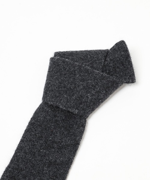 yuw(ユウ)の「Minkウールニットタイ 151554(ストール/ショール・レディース・グリーン/チャコールグレー・FREE)」の20枚目の写真