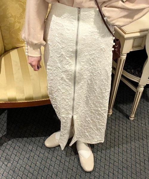 merrylatte(メリーラテ)の「ふくれジャガードダブルジッパースカート(スカート・レディース・アイボリー・SMALL)」の3枚目の写真