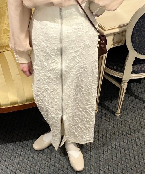 merrylatte(メリーラテ)の「ふくれジャガードダブルジッパースカート(スカート・レディース・アイボリー・SMALL)」の4枚目の写真