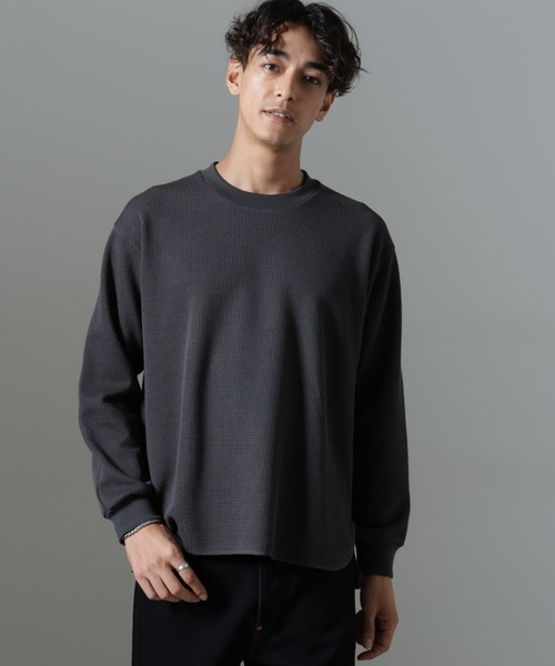 NANO universe(ナノユニバース)の「テクノワッフル ロングスリーブTシャツ(Tシャツ/カットソー・メンズ・チャコール/オフホワイト・L/M)」の2枚目の写真