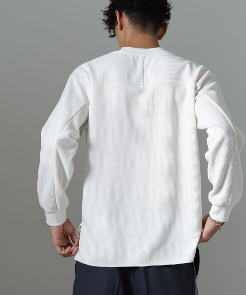 NANO universe(ナノユニバース)の「テクノワッフル ロングスリーブTシャツ(Tシャツ/カットソー・メンズ・チャコール/オフホワイト・L/M)」の6枚目の写真