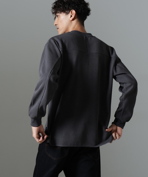 NANO universe(ナノユニバース)の「テクノワッフル ロングスリーブTシャツ(Tシャツ/カットソー・メンズ・チャコール/オフホワイト・L/M)」の13枚目の写真