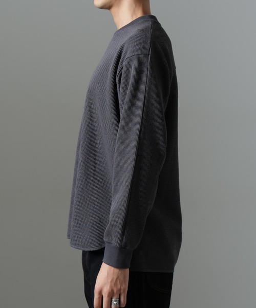 NANO universe(ナノユニバース)の「テクノワッフル ロングスリーブTシャツ(Tシャツ/カットソー・メンズ・チャコール/オフホワイト・L/M)」の18枚目の写真